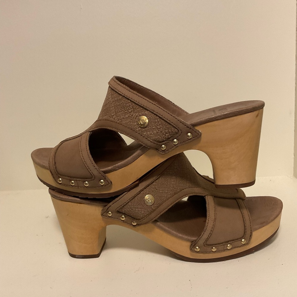 Ugg clogs, size 7